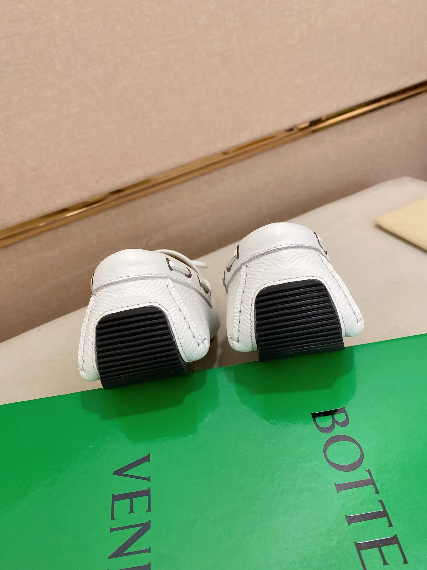 Men's shoes 💰 400💰 (Niu Li + Niu Pad) [BV] latest hot style‼ ️Casual men's shoes, uppers imported deer pattern first-layer cowhide ➕Full imported cowhide lining✔️Exquisite workmanship, excellent foot feel, special rubber soles✔️, cool and fashionable, the latest fashion, fashionable outsole, hurry up. Code number: 38-44 (can be customized to 37.45, non-refundable)